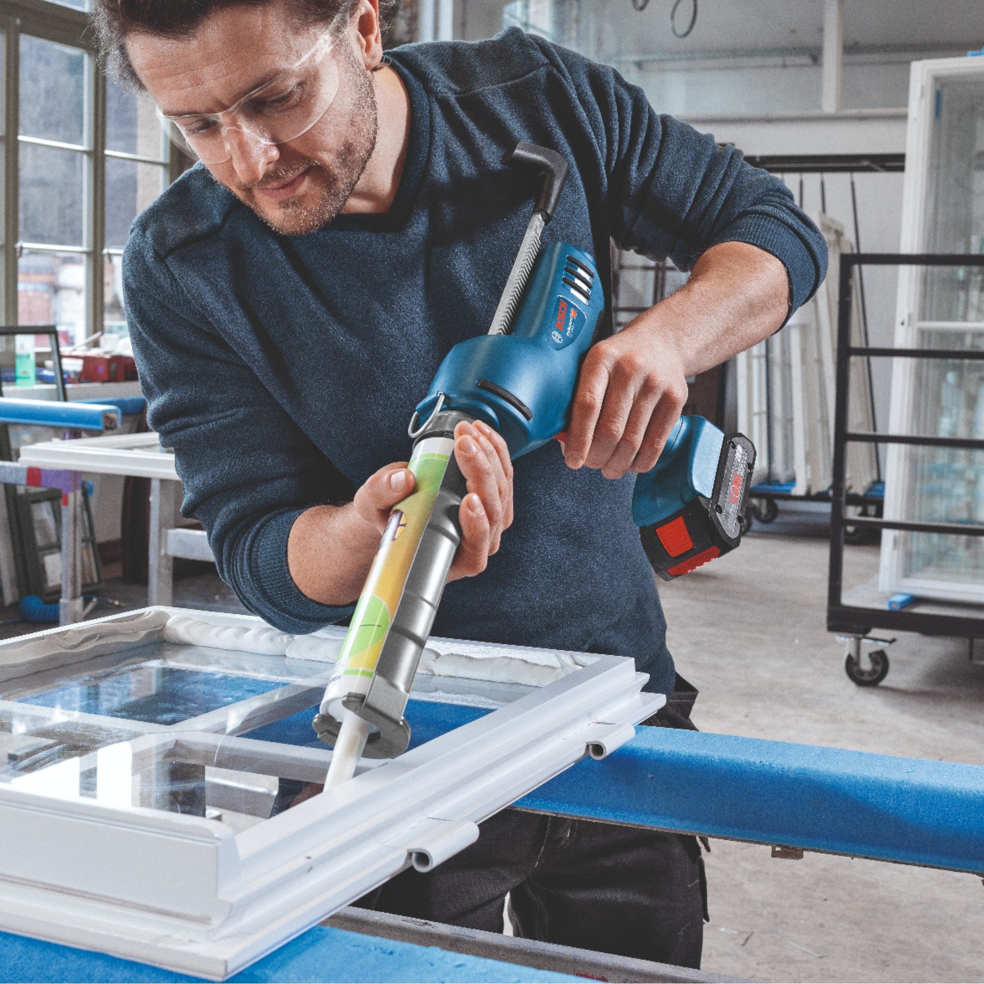 Bosch GCG 18V 310 Professional Akku Kartuschenpresse 18 V 310 ml 3 5 kN Solo 06019C4100 ohne Akku ohne Ladegeraet 3 - toolbrothers