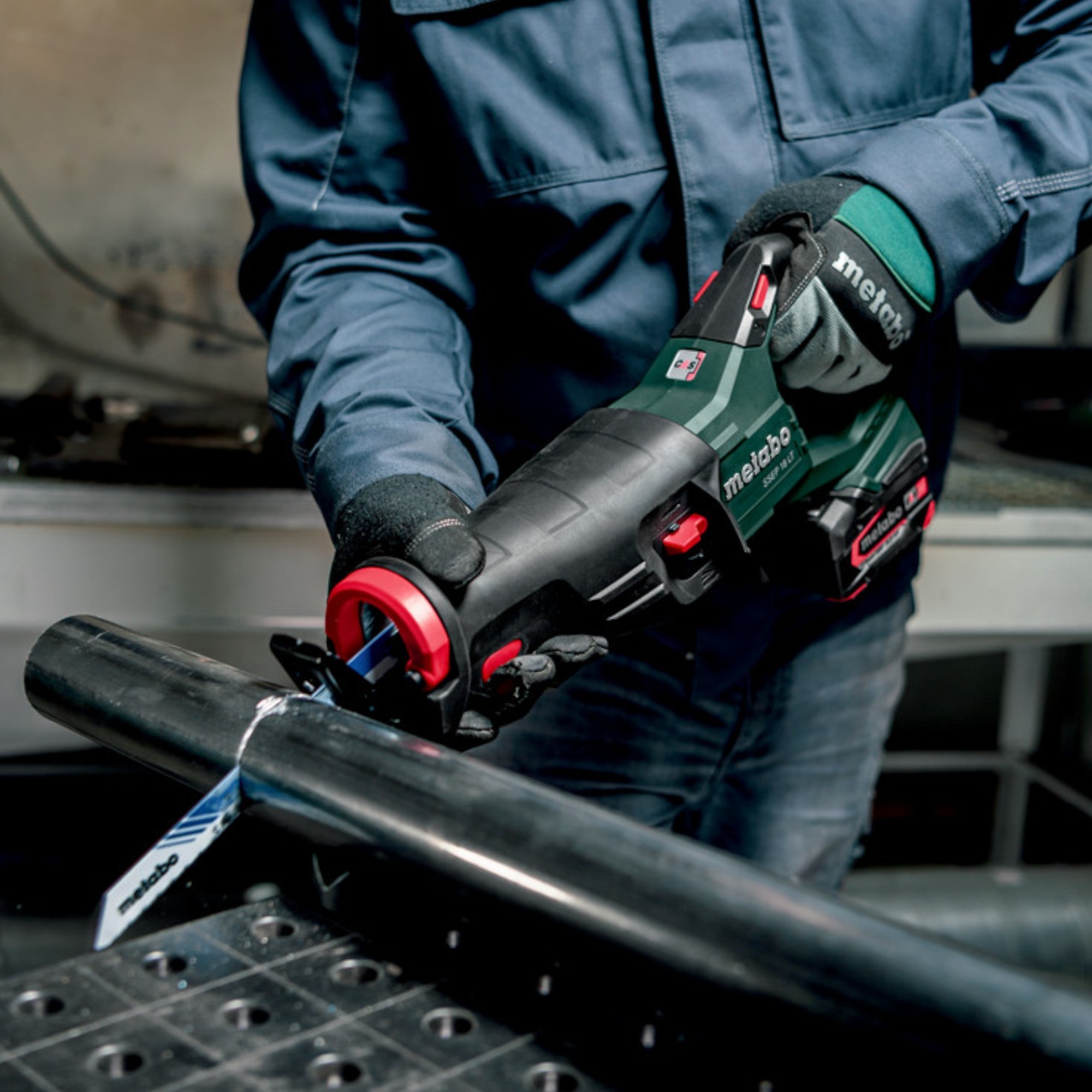 Metabo SSEP 18 LT Akku Saebelsaege 18 V 32 mm 1x LiHD Akku 4 0 Ah Ladegeraet Metabox 4 - toolbrothers