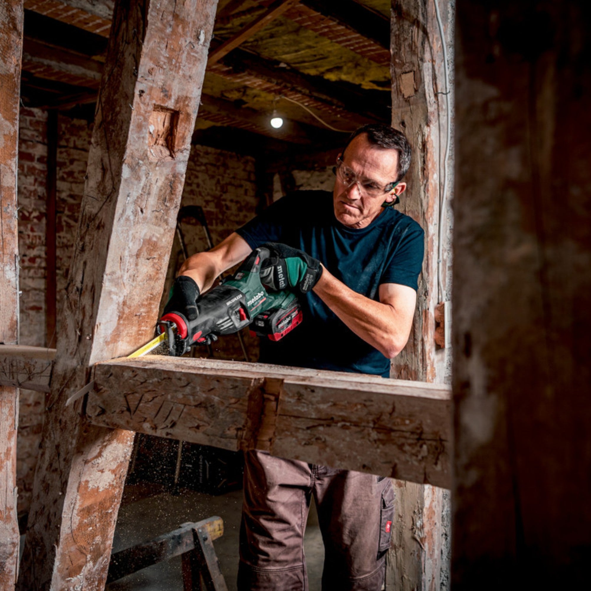 Metabo SSEP 18 LT BL Akku Saebelsaege 18 V 32 mm Brushless 1x LiHD Akku 4 0 Ah Ladegeraet 3 - toolbrothers