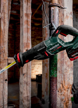 Metabo SSEP 18 LT BL Akku Säbelsäge 18 V 32 mm Brushless + 1x LiHD Akku 8,0 Ah + Ladegerät