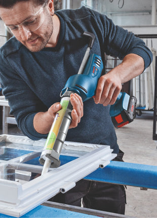 Bosch GCG 18V-310 Professional Akku Kartuschenpresse 18 V 310 ml 3,5 kN + 2x Akku 2,0 Ah + Ladegerät