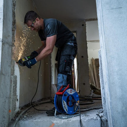 Brennenstuhl Kabeltrommel Garant ( 8000337574 ) 25 m Gummi-Neopren 3 x 2,5 mm² Kunststoff IP44