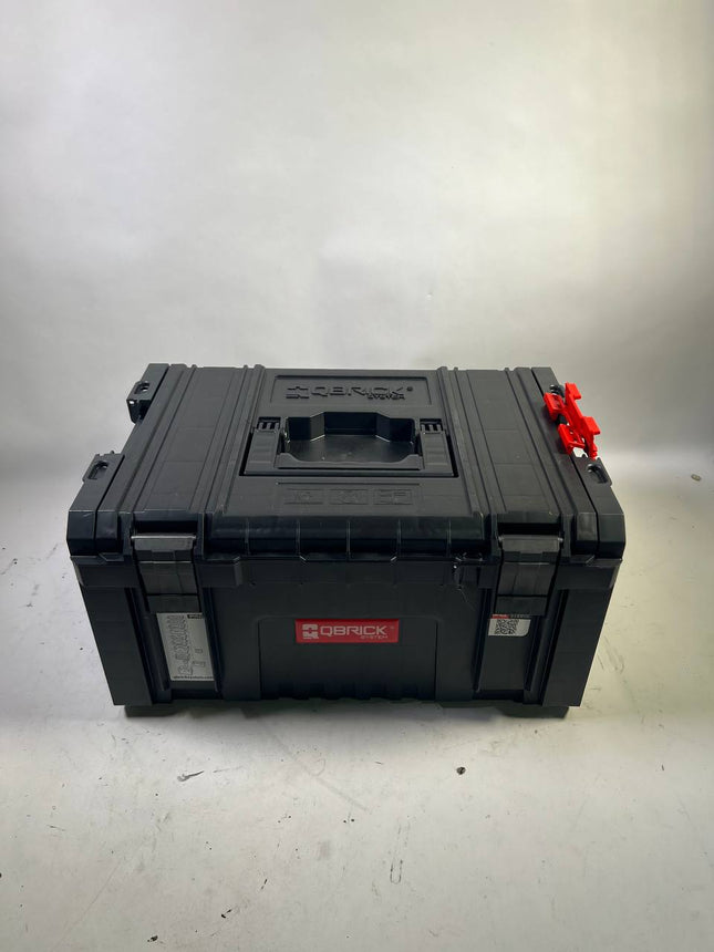 Qbrick System PRO Toolbox 2 0 stapelbar 450 x 334 x 240 mm 19 l IP54 Unvollstaendig 1 - toolbrothers