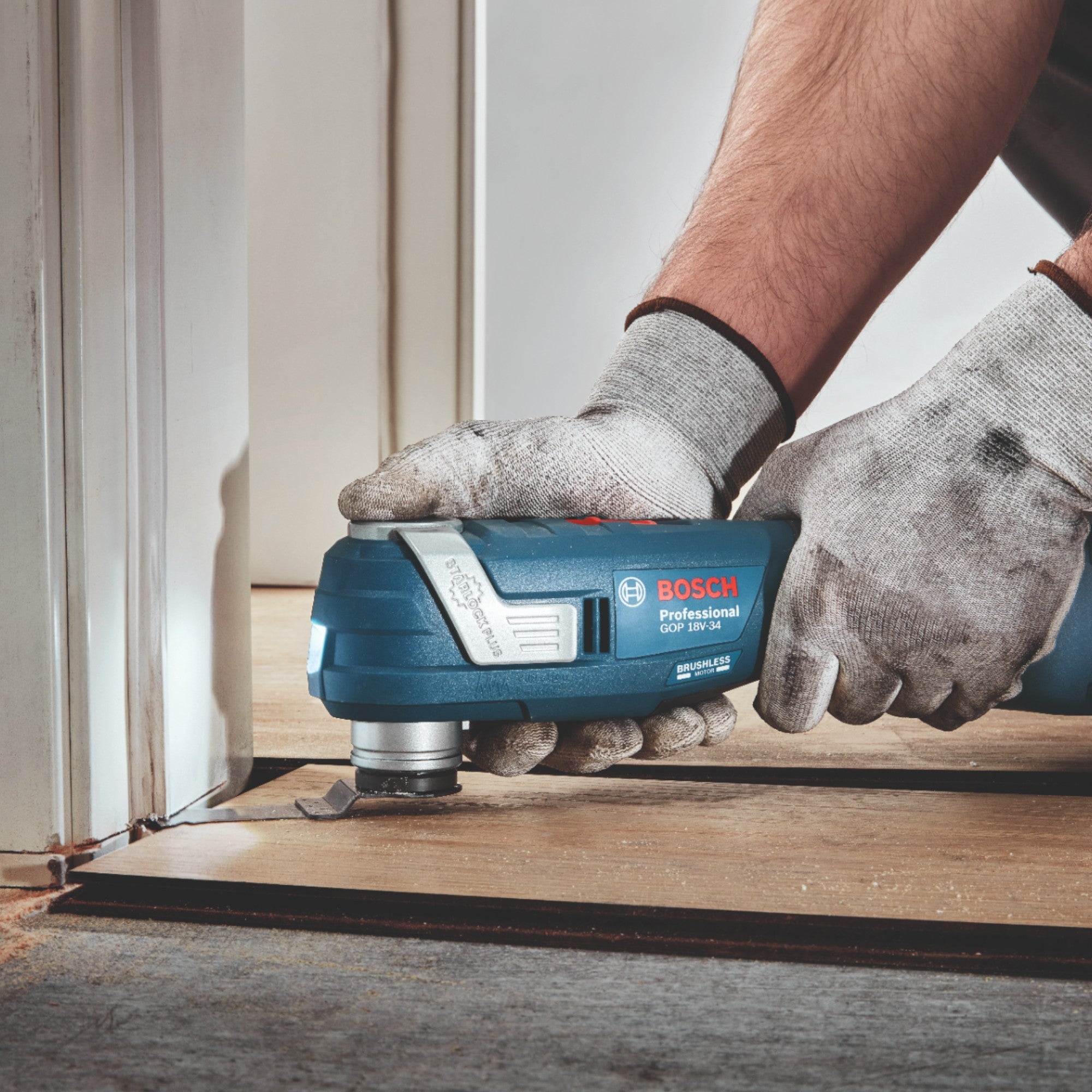 Bosch GOP 18V 34 Professional Akku Multi Cutter 18 V Starlock Plus 2x Akku 4 0 Ah Ladegeraet 4 - toolbrothers