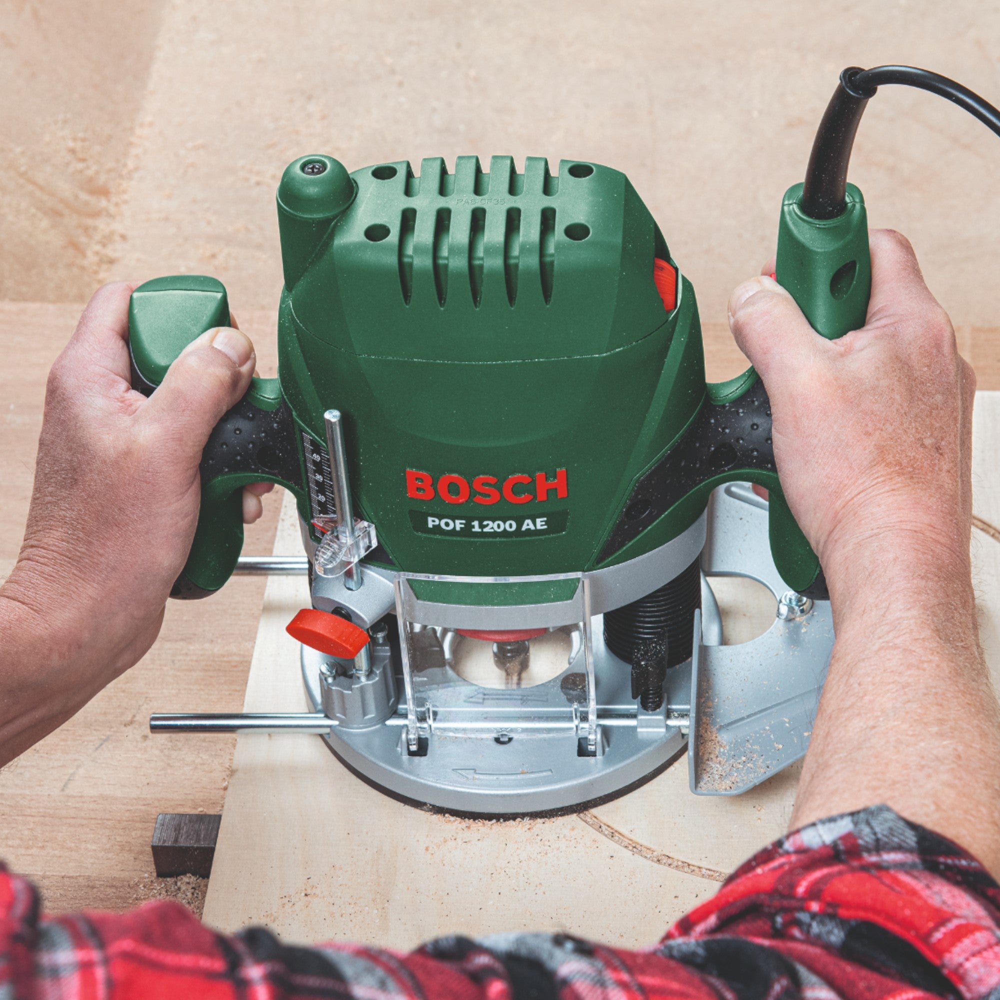 Bosch POF 1200 AE Oberfraese 1200 Watt 55 mm Hub 060326A100  3 - toolbrothers