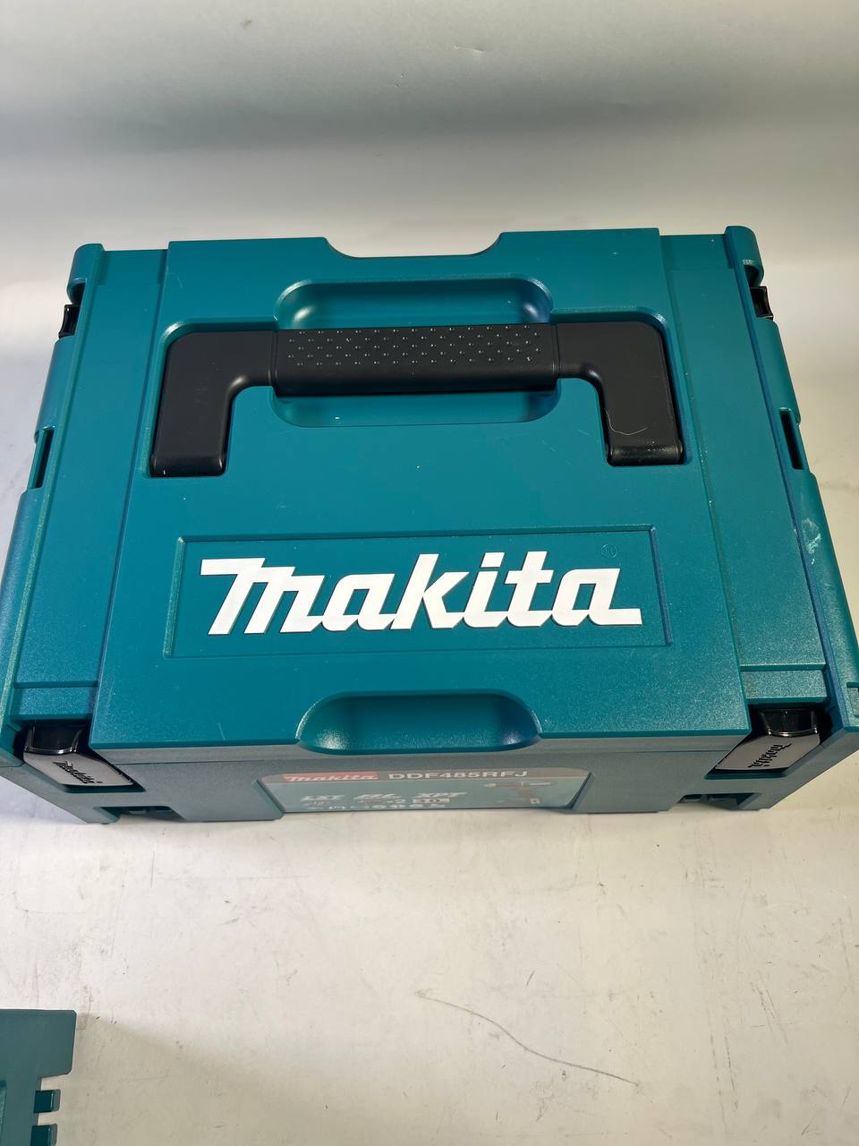 Makita MAKPAC 2 Systemkoffer ohne Einlage Beschaedigt 0 - toolbrothers