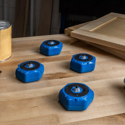 Kreg Anti Rutsch Bloecke Set KFS PUCK 4 stabile rutschfeste Stuetzen Arbeitsbloecke mit herausfahrbaren Pins 1 - toolbrothers