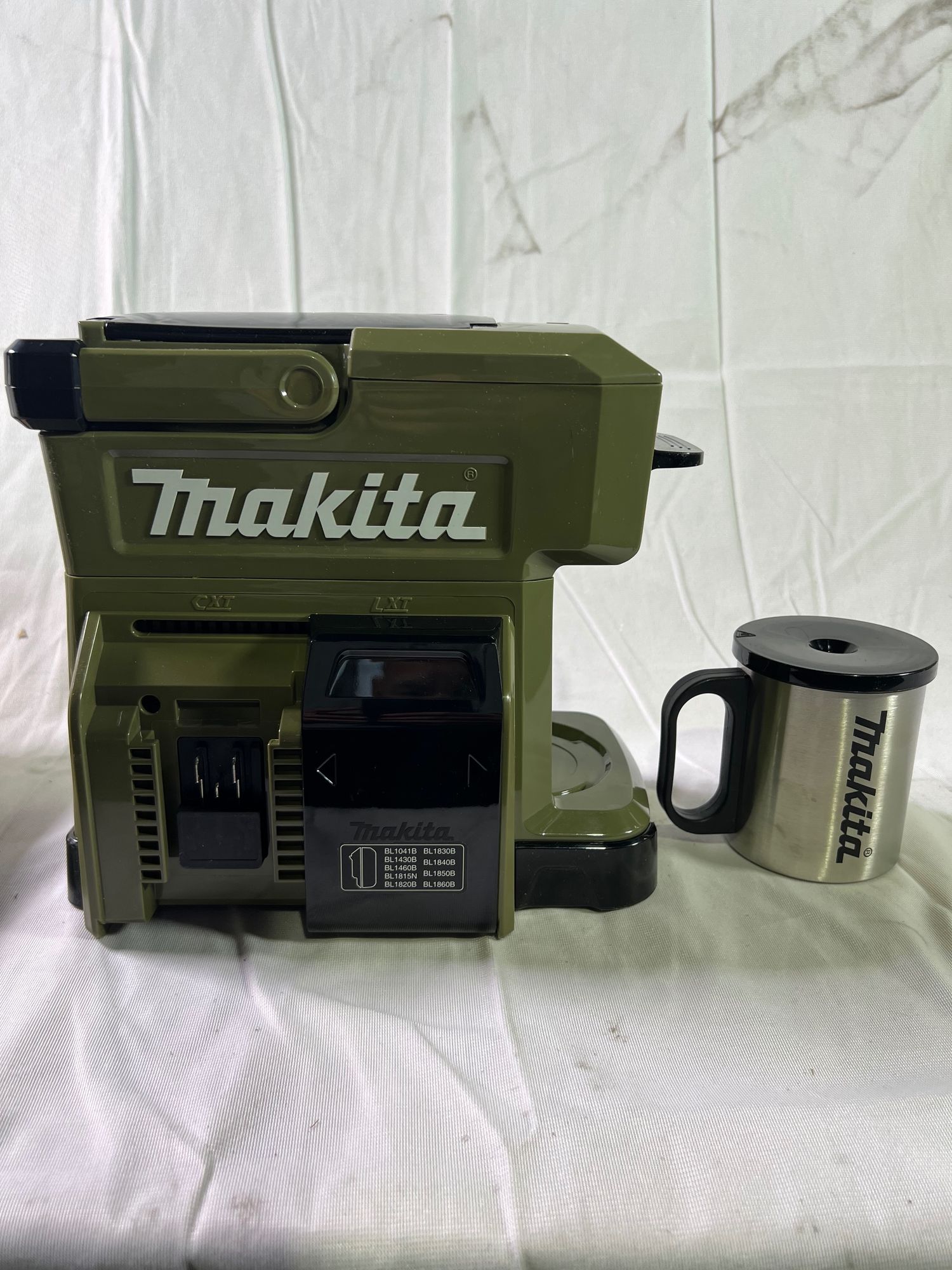 Makita DCM 501 ZO Akku Kaffeemaschine 12 V max 18 V Olive Outdoor Adventure Edition Solo ohne Akku ohne Ladegeraet Reparaturgeraet 0 - toolbrothers