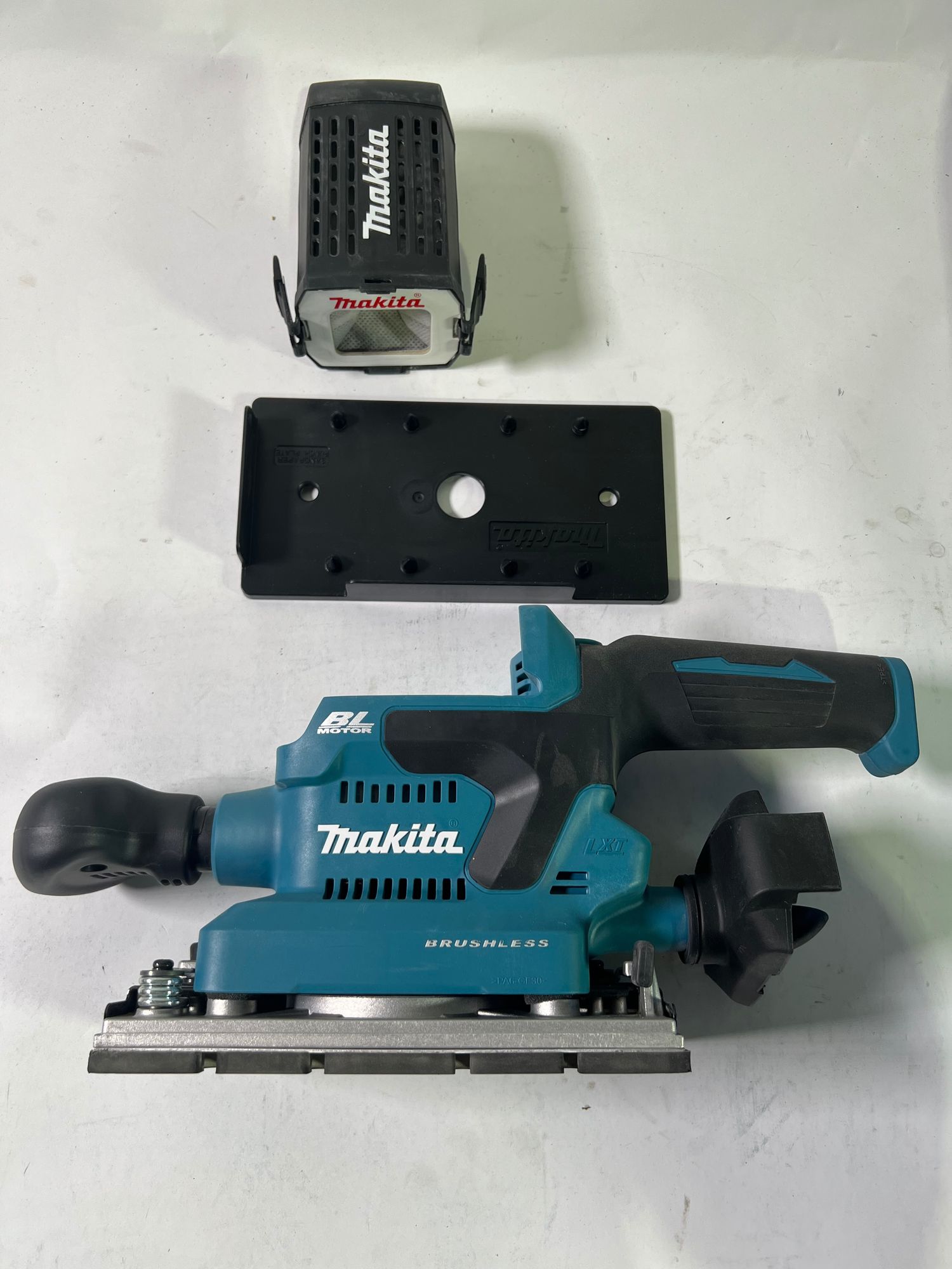 Makita DBO 380 Z Akku Schwingschleifer 18 V 93 x 185 mm Brushless Solo ohne Akku ohne Ladegeraet Gebraucht 2 - toolbrothers