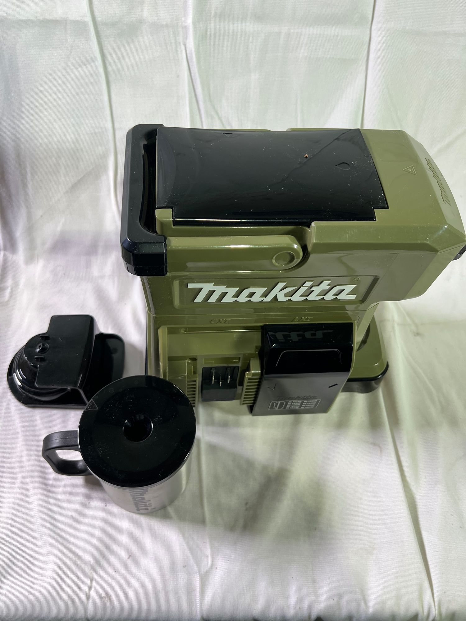 Makita DCM 501 ZO Akku Kaffeemaschine 12 V max 18 V Olive Outdoor Adventure Edition Solo ohne Akku ohne Ladegeraet Gebraucht 0 - toolbrothers