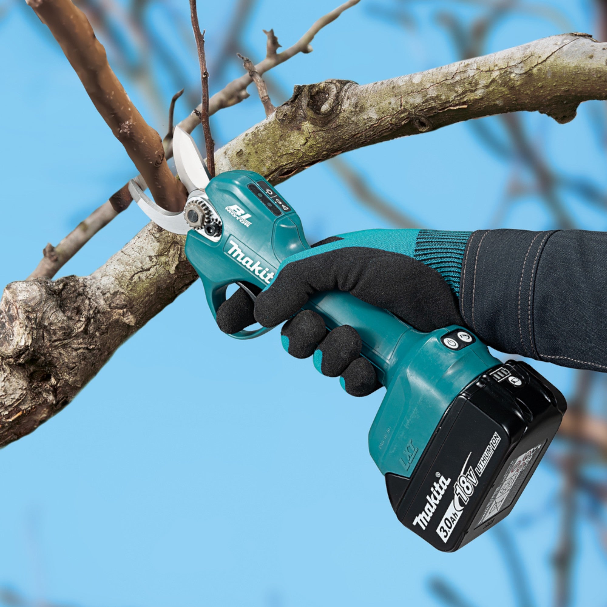 Makita DUP 181 RM Akku Astschere 18 V 30 mm Brushless 2x Akku 4 0 Ah Ladegeraet 3 - toolbrothers