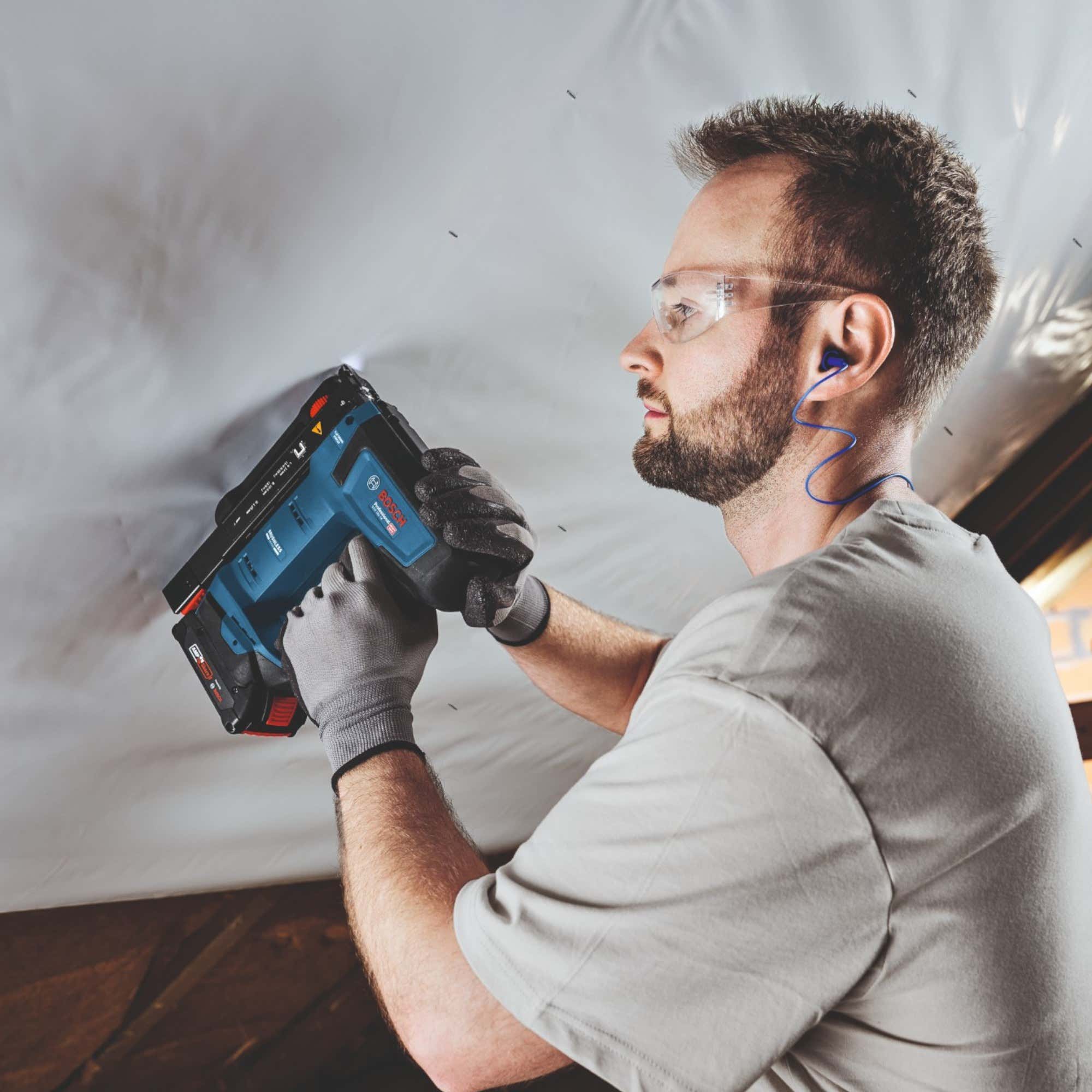 Bosch GTH 18V 14 Akku Holzklammerer 18 V 10 6 x 6 14 mm Brushless 1x Akku 5 0 Ah Ladegeraet 4 - toolbrothers