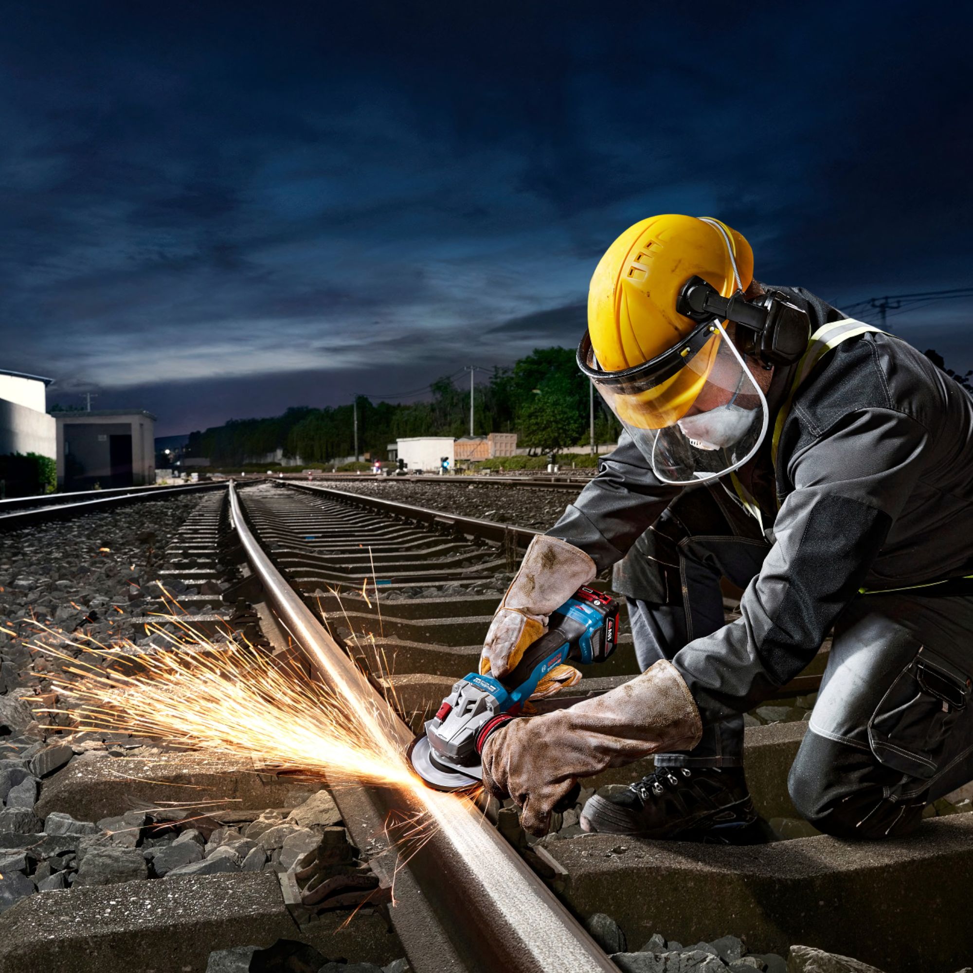 Bosch GWS 18V 11 Professional Akku Winkelschleifer 18 V 125 mm Brushless 1x ProCORE Akku 8 0 Ah Ladegeraet L Boxx 4 - toolbrothers