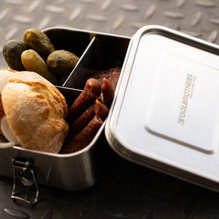 Toolbrothers Fan Edelstahl Brotdose mit 2 Etagen und Edelstahl Deckel 1340 ml - Toolbrothers