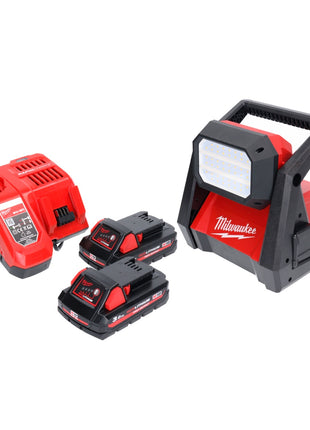 Milwaukee M18 HOAL-302FC Akku LED Lampe Baustrahler 18 V 4000 lm + 2x Akku 3,0 Ah + Ladegerät