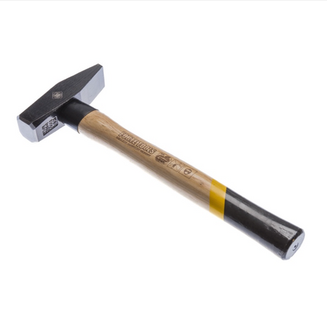 FORTE TOOLS Marteau de serrurier avec manche en bois, poids de tête 800 g, marteau avec manche en bois, outil premium, forgé, cale double anneau, tête peinte (000051151028)