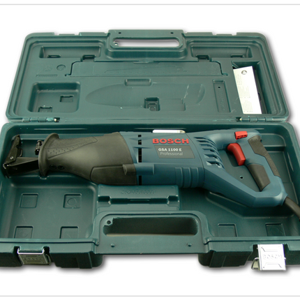 Bosch GSA 1100 E Säbelsäge inkl. Holzsägeblatt und Metallsägeblatt im Koffer 060164C800 - Toolbrothers