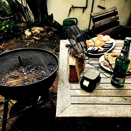 Handy / Tablet / Smartphone USB Ladegerät / Adapter 2,4 A für Makita 14,4 & 18 V Akkus - Toolbrothers