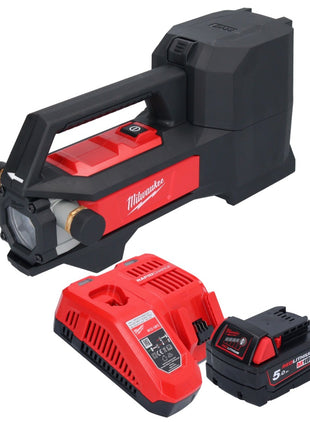 Bomba de trasvase a batería Milwaukee M18 BTP-501 18 V 1817 l/h + 1x batería 5,0 Ah + cargador